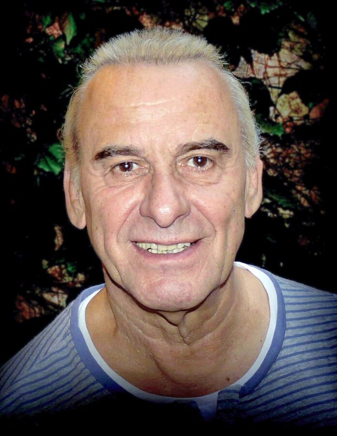 Qui est Sam Charest?